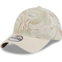 cappellino-curvo-beige-regolabile-9twenty-leafy-palm-dei-new-york-yankees-mlb-di-new-era
