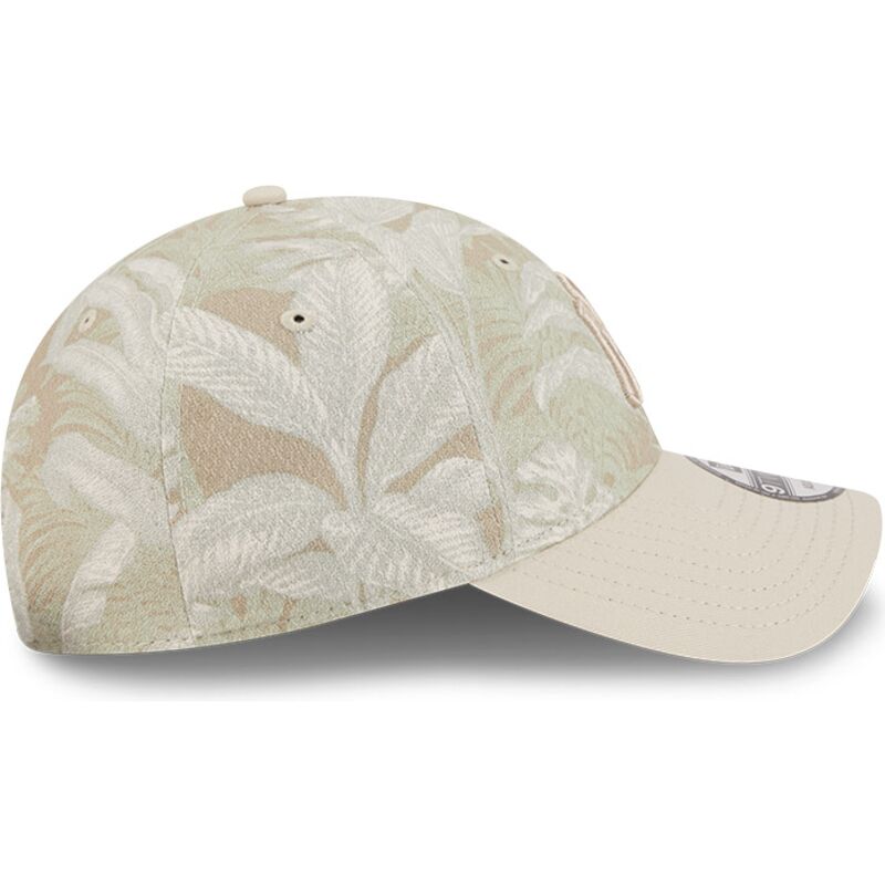cappellino-curvo-beige-regolabile-9twenty-leafy-palm-dei-new-york-yankees-mlb-di-new-era cappellino-curvo-beige-regolabile-9twenty-leafy-palm-dei-new-york-yankees-mlb-di-new-era