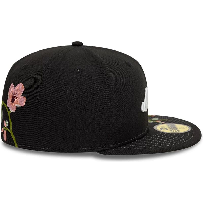 cappello-piatto-nero-aderente-59fifty-floral-emb-di-new-era