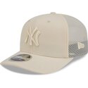 cappellino-trucker-beige-9seventy-stretch-snap-color-pack-dei-new-york-yankees-mlb-di-new-era