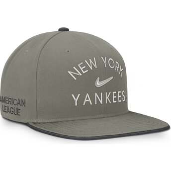 Cappello piatto verde snapback Dri-Fit Pro Structured Square Bill dei New York Yankees MLB di Nike