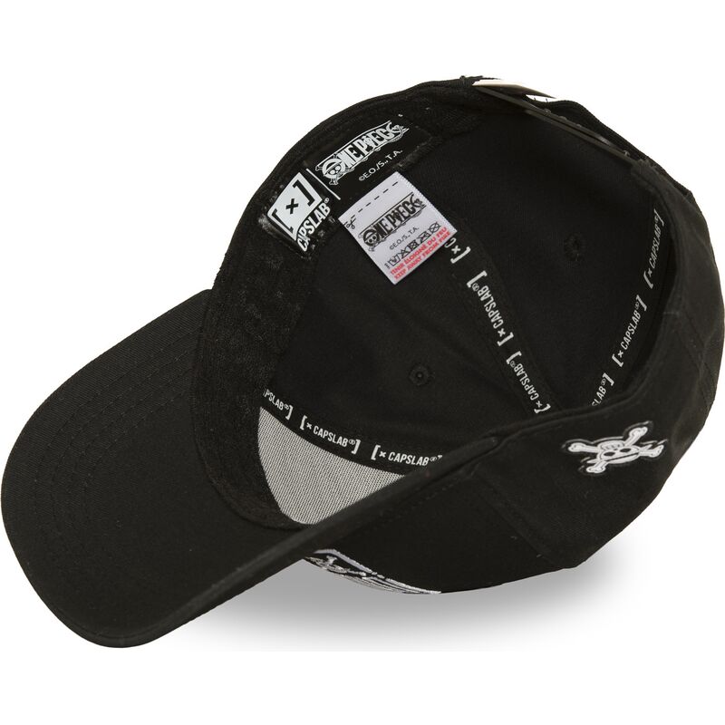 cappellino-curvo-nero-snapback-op7-embb-one-piece-di-capslab