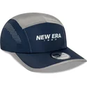 cappellino-5-panel-curvo-blu-navy-regolabile-runner-colour-block-di-new-era