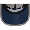 cappellino-5-panel-curvo-blu-navy-regolabile-runner-colour-block-di-new-era