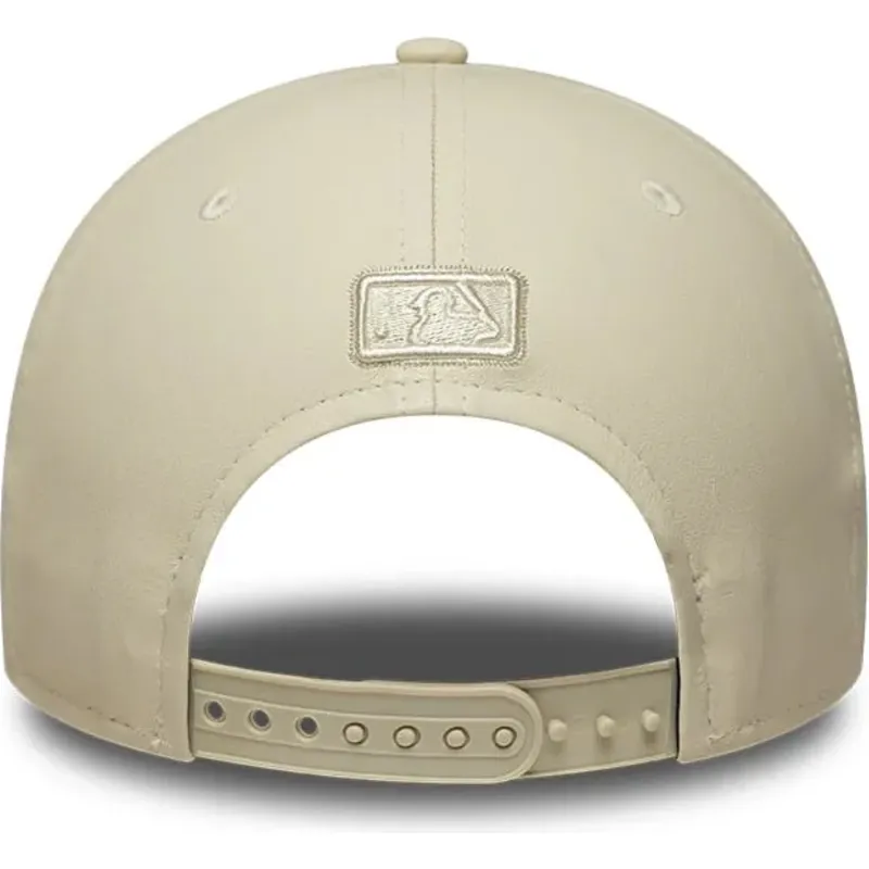 cappello-curvo-beige-snapback-9forty-m-crown-pu-diamante-dei-los-angeles-dodgers-mlb-di-new-era