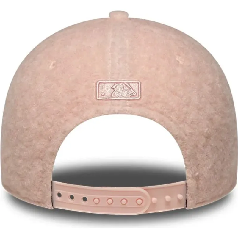 cappello-curvo-rosa-snapback-rosa-9forty-m-crown-winter-borg-dei-new-york-yankees-mlb-di-new-era cappello-curvo-rosa-snapback-rosa-9forty-m-crown-winter-borg-dei-new-york-yankees-mlb-di-new-era