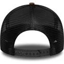 cappello-curvo-marrone-snapback-a-frame-distressed-cord-dei-red-bull-racing-formula-1-di-new-era