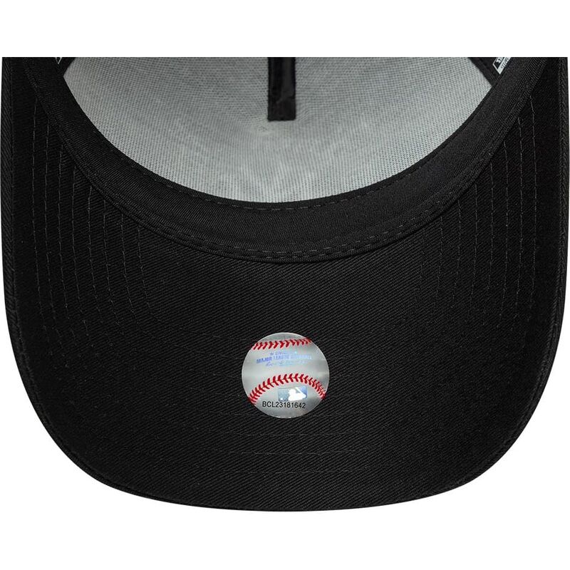 cappello-curvo-nero-snapback-a-frame-wordmark-dei-new-york-yankees-mlb-di-new-era