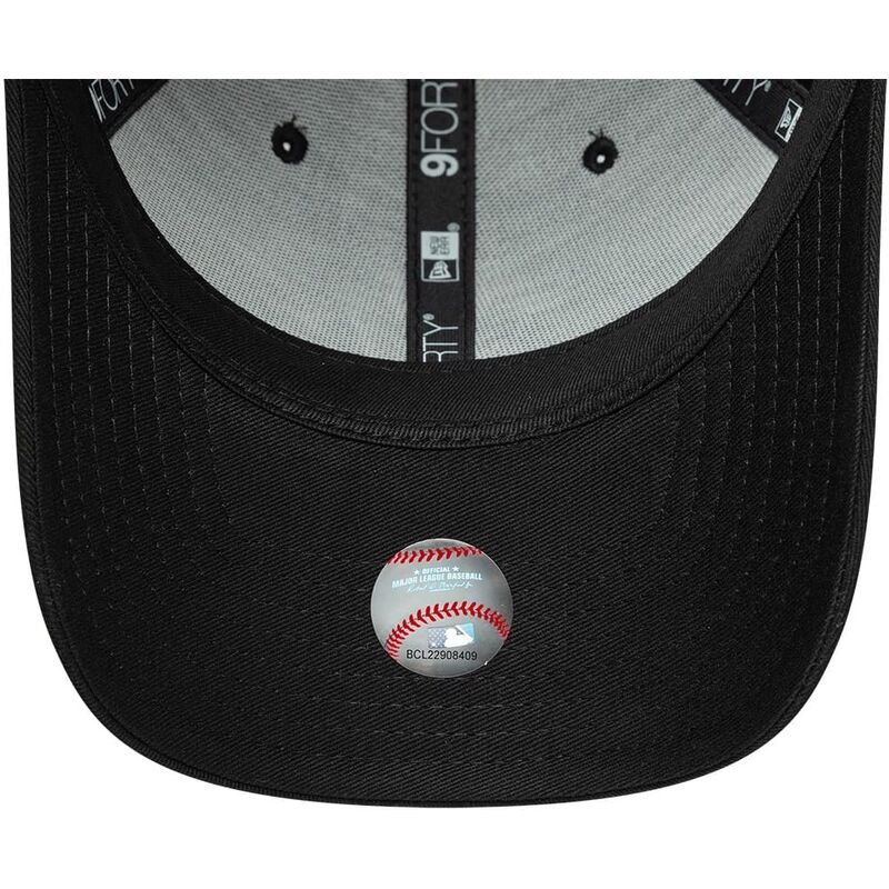 cappello-curvo-nero-snapback-9forty-m-crown-dei-new-york-yankees-mlb-di-new-era