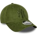 cappello-curvo-verde-cinghia-regolabile-9forty-m-crown-cord-dei-new-york-yankees-mlb-di-new-era