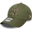 cappello-curvo-verde-cinghia-regolabile-9forty-outline-camo-dei-new-york-yankees-mlb-di-new-era