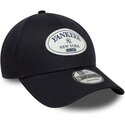 cappello-curvo-blu-marino-cinghia-regolabile-9forty-patch-dei-new-york-yankees-mlb-di-new-era