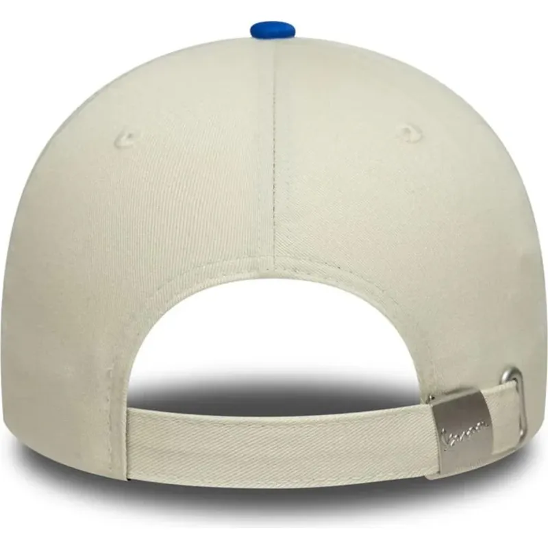 cappello-curvo-beige-cinghia-regolabile-9forty-contrast-visor-vespa-piaggio-di-new-era