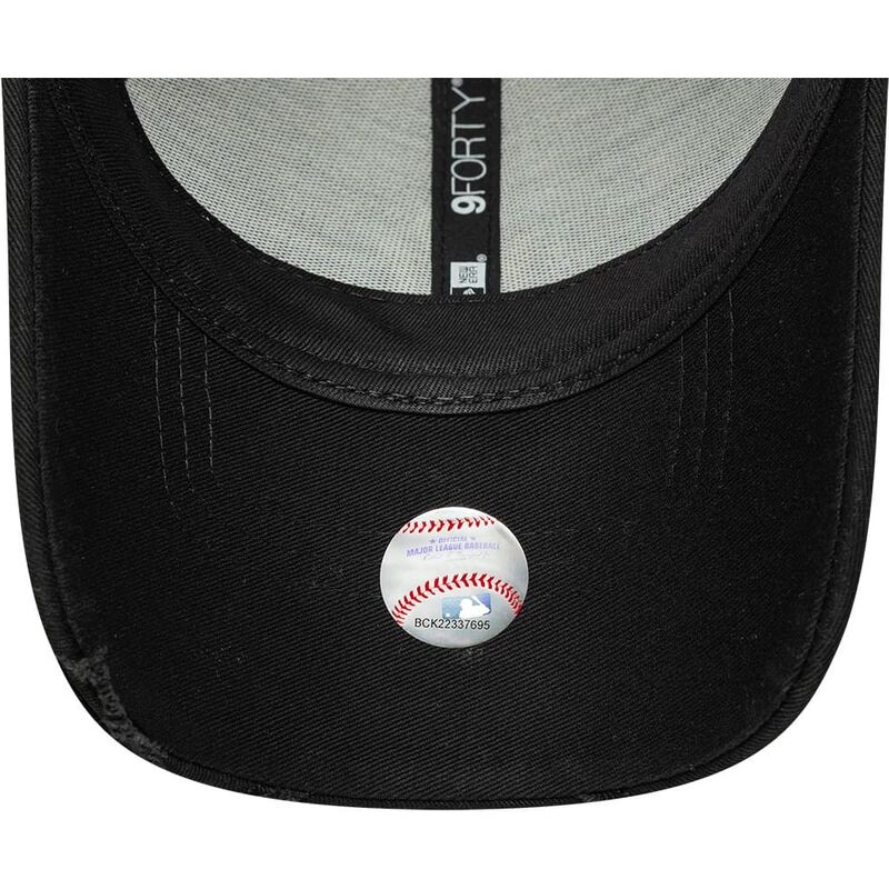 cappello-curvo-nero-cinghia-regolabile-9forty-stitched-dei-new-york-yankees-mlb-di-new-era