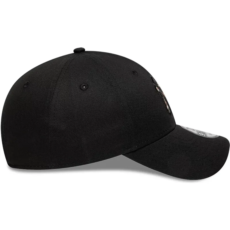 cappello-curvo-nero-cinghia-regolabile-9forty-faux-pony-infill-dei-new-york-yankees-mlb-di-new-era cappello-curvo-nero-cinghia-regolabile-9forty-faux-pony-infill-dei-new-york-yankees-mlb-di-new-era