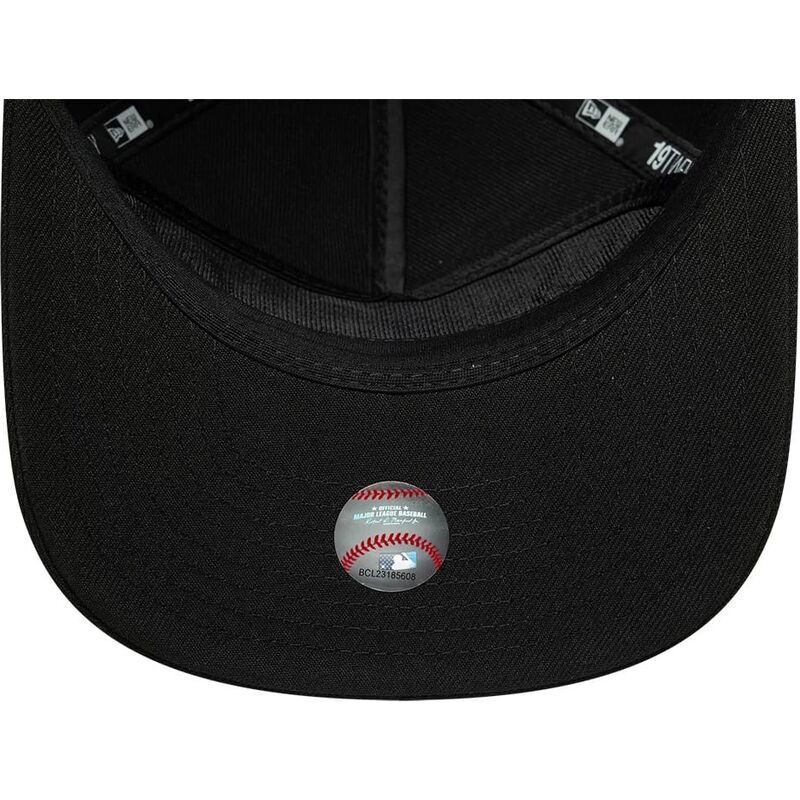 cappello-curvo-nero-snapback-19twenty-graphic-dei-new-york-yankees-mlb-di-new-era cappello-curvo-nero-snapback-19twenty-graphic-dei-new-york-yankees-mlb-di-new-era