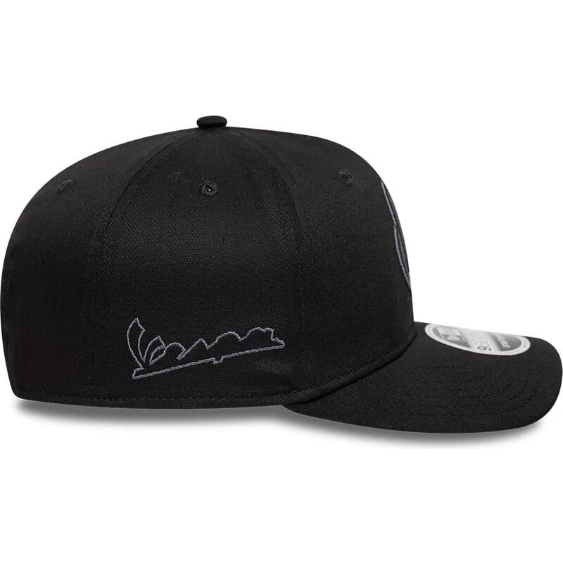 cappello-curvo-nero-snapback-9seventy-stretch-snap-seasonal-vespa-piaggio-di-new-era cappello-curvo-nero-snapback-9seventy-stretch-snap-seasonal-vespa-piaggio-di-new-era