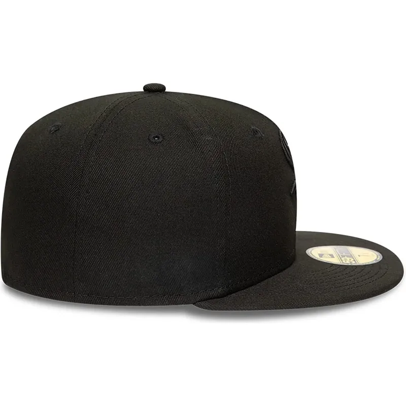cappello-piatto-nero-aderente-59fifty-dei-chicago-white-sox-mlb-di-new-era cappello-piatto-nero-aderente-59fifty-dei-chicago-white-sox-mlb-di-new-era