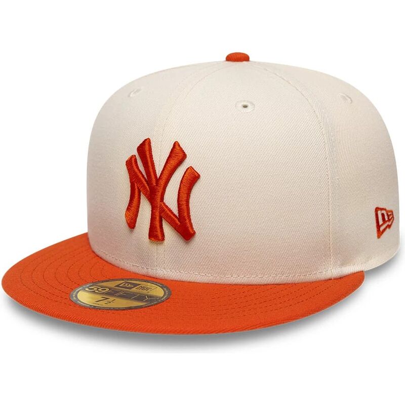 cappello-piatto-beige-aderente-59fifty-league-essential-dei-new-york-yankees-mlb-di-new-era
