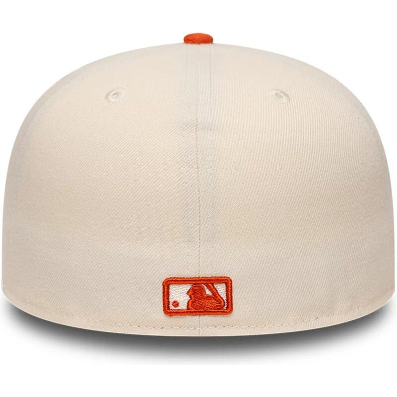 cappello-piatto-beige-aderente-59fifty-league-essential-dei-new-york-yankees-mlb-di-new-era