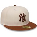 cappello-piatto-marrone-aderente-59fifty-league-essential-dei-new-york-yankees-mlb-di-new-era
