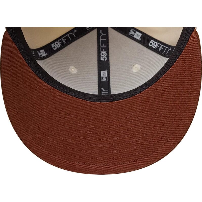 cappello-piatto-marrone-aderente-59fifty-league-essential-dei-new-york-yankees-mlb-di-new-era