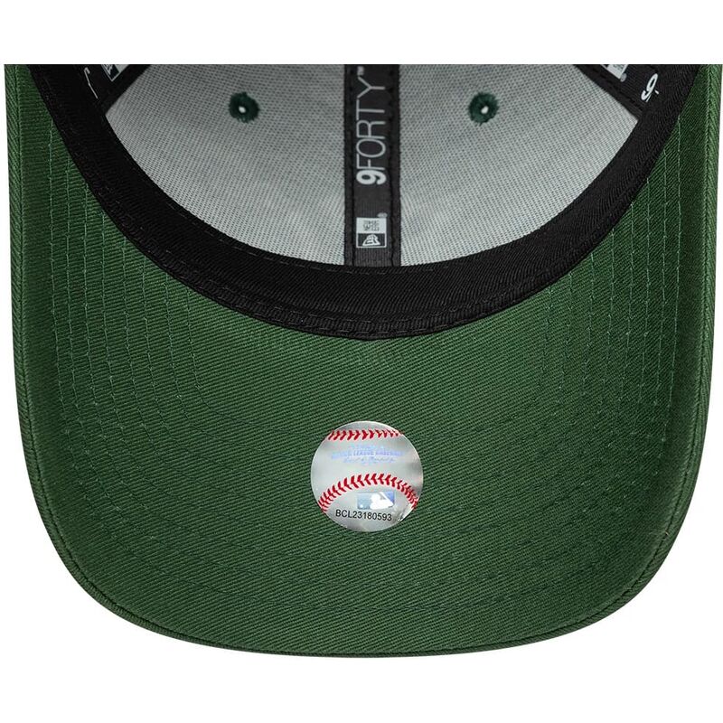 cappello-curvo-verde-cinghia-regolabile-9forty-food-icon-dei-new-york-yankees-mlb-di-new-era