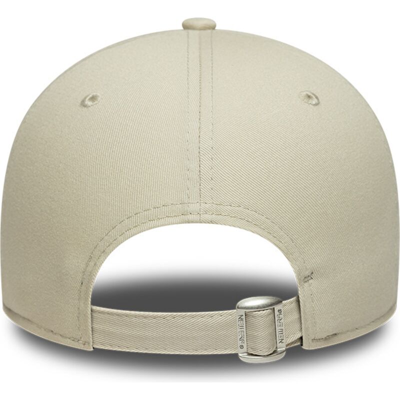 cappello-curvo-beige-cinghia-regolabile-9forty-league-essential-dei-new-york-yankees-mlb-di-new-era cappello-curvo-beige-cinghia-regolabile-9forty-league-essential-dei-new-york-yankees-mlb-di-new-era