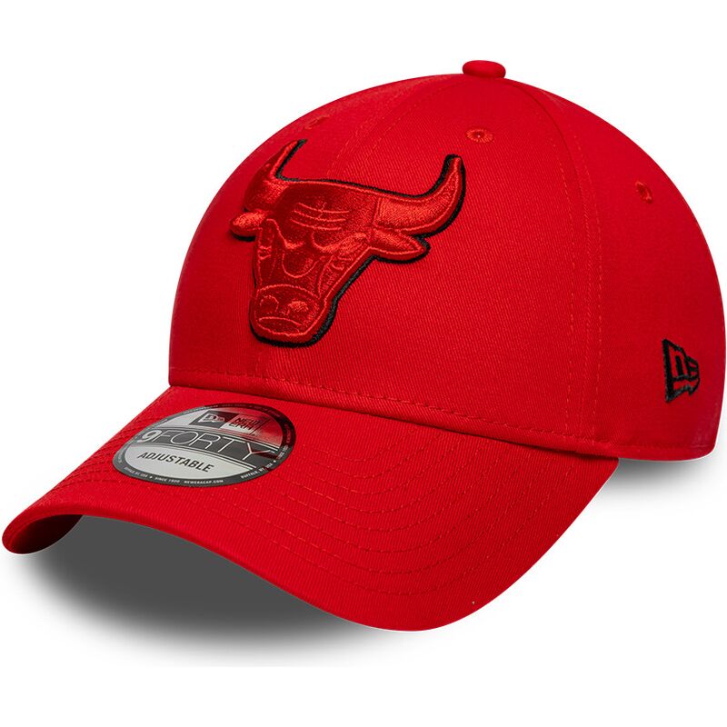 cappello-curvo-rosso-cinghia-regolabile-9forty-outline-dei-chicago-bulls-nba-di-new-era