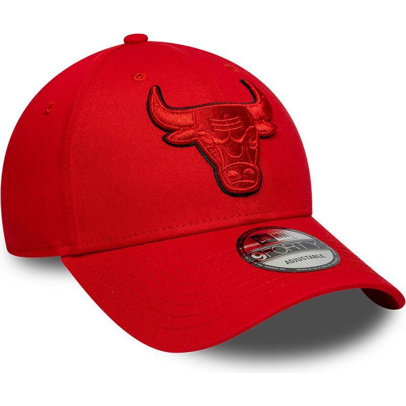 cappello-curvo-rosso-cinghia-regolabile-9forty-outline-dei-chicago-bulls-nba-di-new-era
