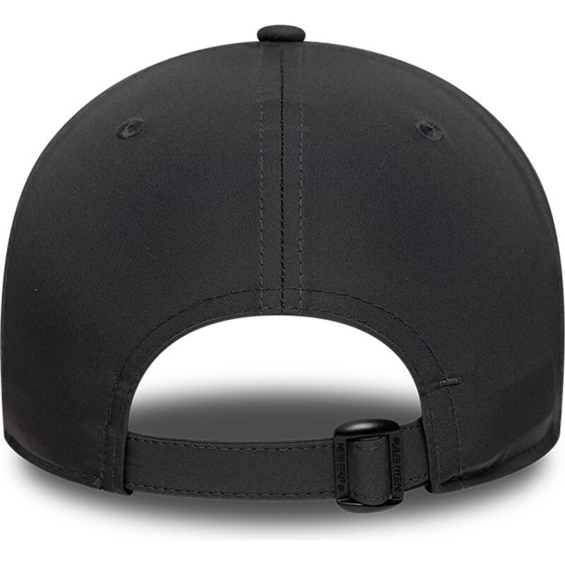 cappello-curvo-grigio-cinghia-regolabile-9forty-metal-dei-manchester-united-football-club-premier-league-di-new-era cappello-curvo-grigio-cinghia-regolabile-9forty-metal-dei-manchester-united-football-club-premier-league-di-new-era