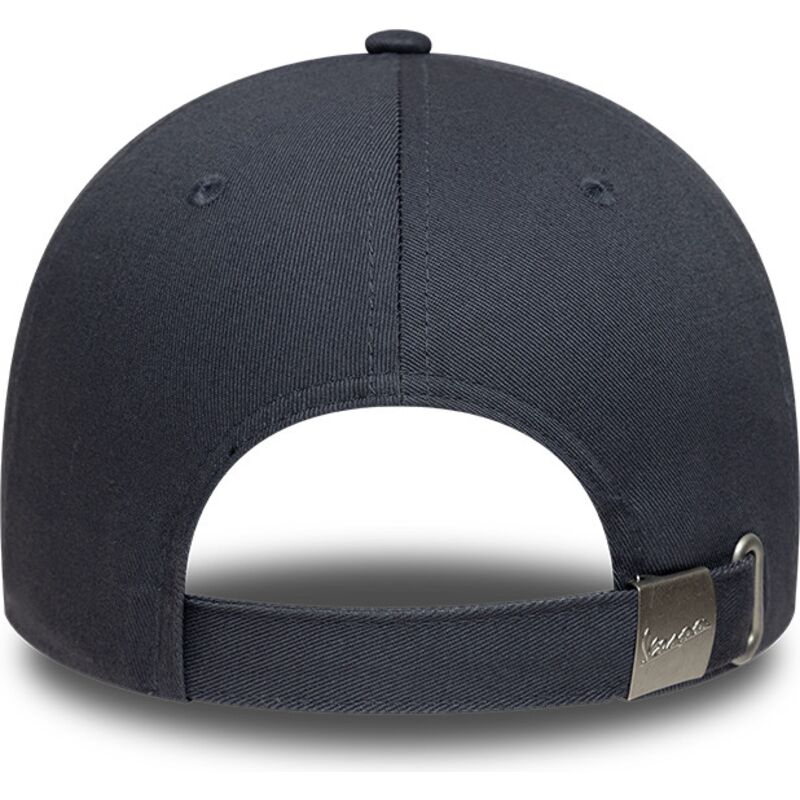 cappello-curvo-grigio-cinghia-regolabile-9forty-vespa-piaggio-di-new-era cappello-curvo-grigio-cinghia-regolabile-9forty-vespa-piaggio-di-new-era
