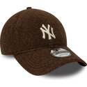 cappello-curvo-marrone-snapback-9forty-winter-borg-dei-new-york-yankees-mlb-di-new-era