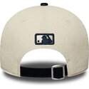 cappello-curvo-beige-cinghia-regolabile-9forty-m-crown-cord-dei-new-york-yankees-mlb-di-new-era