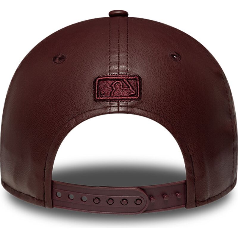 cappello-curvo-marrone-snapback-9forty-m-crown-pu-diamante-dei-new-york-yankees-mlb-di-new-era cappello-curvo-marrone-snapback-9forty-m-crown-pu-diamante-dei-new-york-yankees-mlb-di-new-era