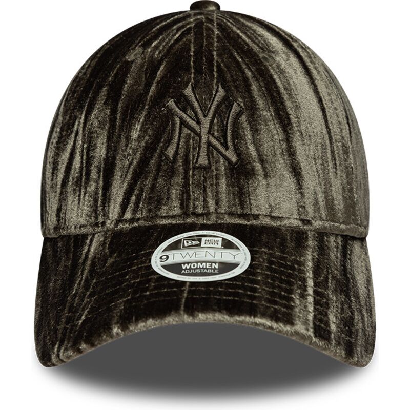 cappello-curvo-verde-cinghia-regolabile-9twenty-velour-dei-new-york-yankees-mlb-di-new-era cappello-curvo-verde-cinghia-regolabile-9twenty-velour-dei-new-york-yankees-mlb-di-new-era