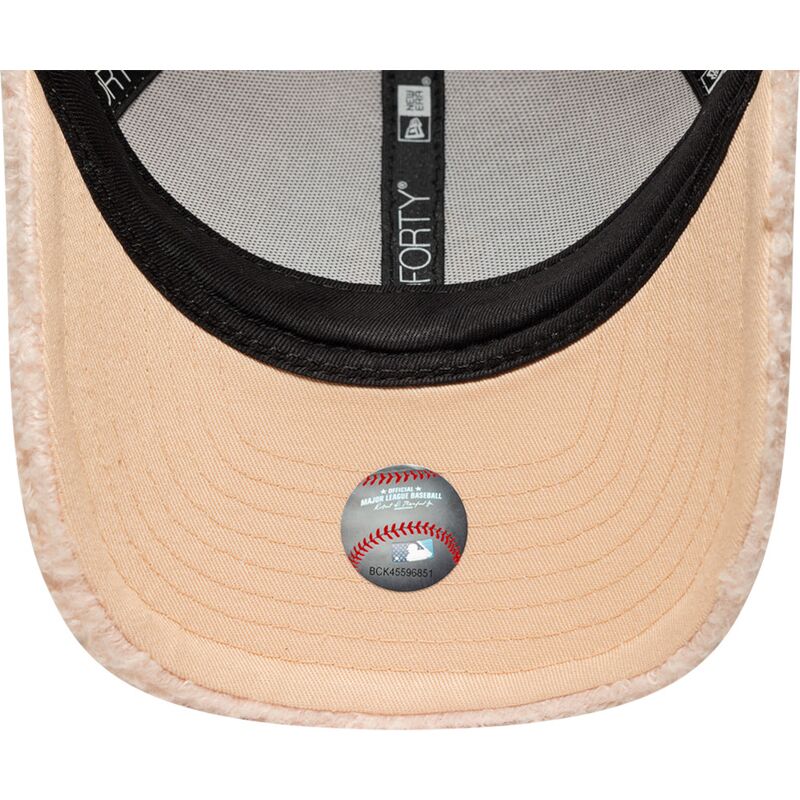 cappello-curvo-rosa-snapback-per-bambino-rosa-9forty-m-crown-winter-borg-dei-new-york-yankees-mlb-di-new-era