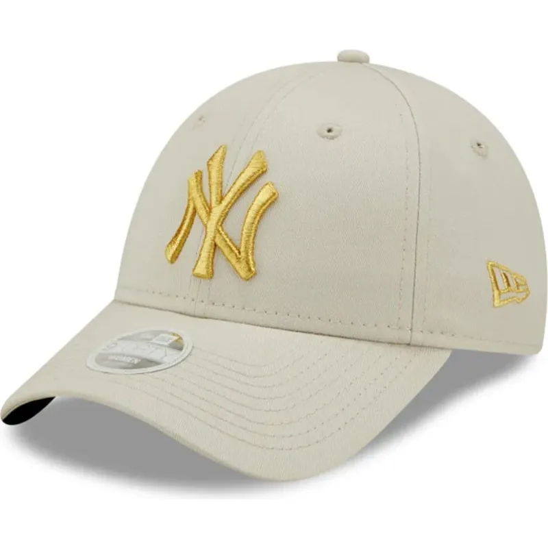 cappellino-curvo-beige-regolabile-da-donna-con-logo-dorato-9forty-metallic-logo-dei-new-york-yankees-mlb-di-new-era cappellino-curvo-beige-regolabile-da-donna-con-logo-dorato-9forty-metallic-logo-dei-new-york-yankees-mlb-di-new-era