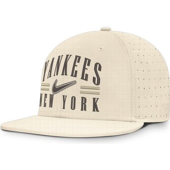 Cappello piatto beige aderente Dri-Fit True Structured...