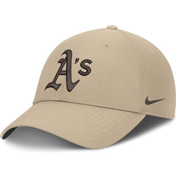 Cappello curvo beige cinghia regolabile Structured Uv Poly Ripstop dei Oakland Athletics MLB di Nike