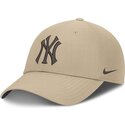 cappello-curvo-beige-cinghia-regolabile-club-structured-uv-poly-ripstop-dei-new-york-yankees-mlb-di-nike