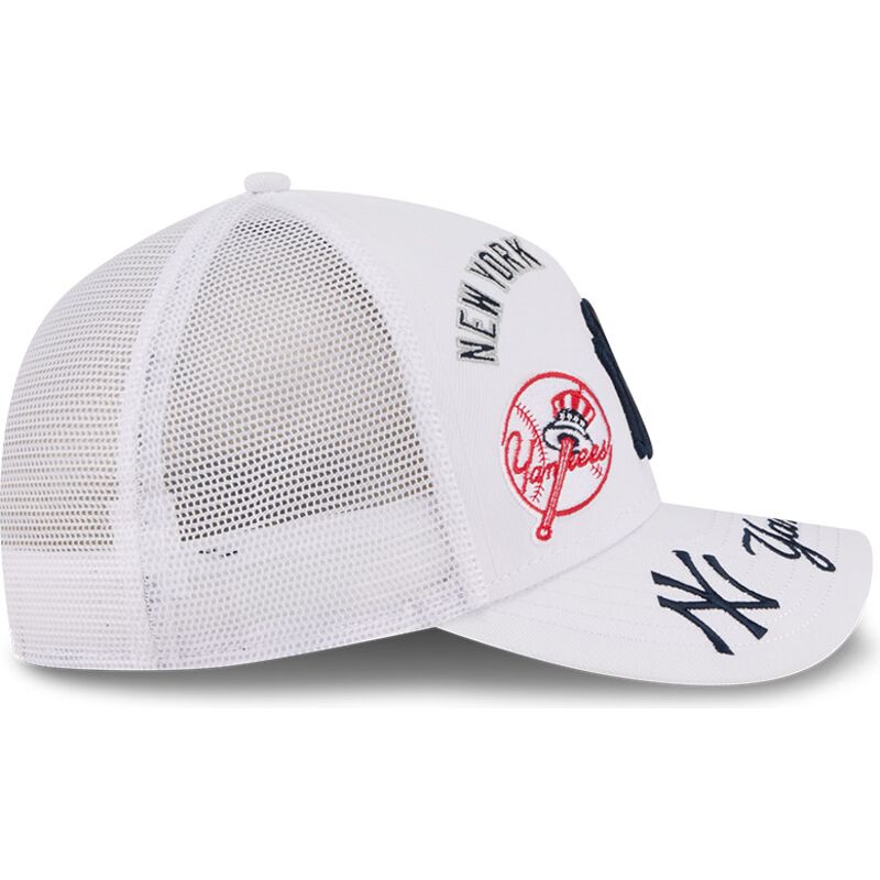 cappello-curvo-bianco-snapback-9forty-m-crown-a-frame-all-over-dei-new-york-yankees-mlb-di-new-era
