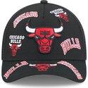 cappello-curvo-nero-snapback-9forty-m-crown-a-frame-all-over-dei-chicago-bulls-nba-di-new-era