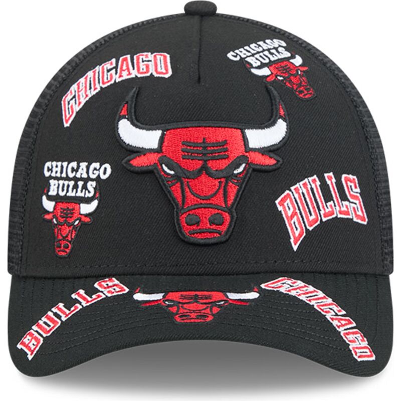 cappello-curvo-nero-snapback-9forty-m-crown-a-frame-all-over-dei-chicago-bulls-nba-di-new-era