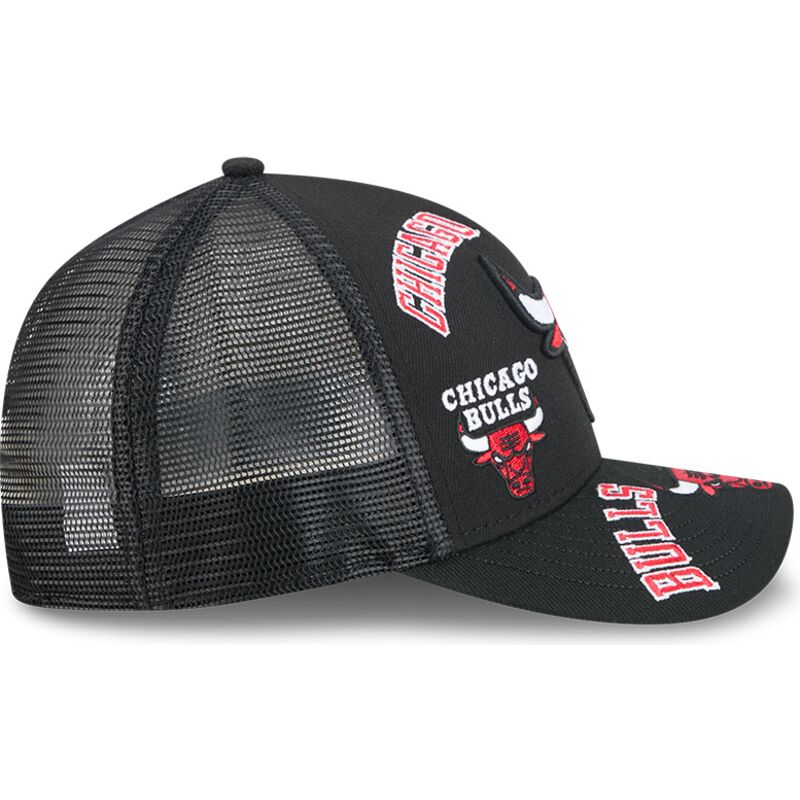 cappello-curvo-nero-snapback-9forty-m-crown-a-frame-all-over-dei-chicago-bulls-nba-di-new-era
