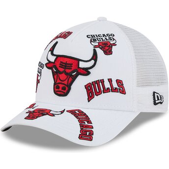 Cappello curvo bianco snapback 9FORTY M-Crown A Frame All Over dei Chicago Bulls NBA di New Era