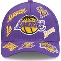cappello-curvo-viola-snapback-9forty-m-crown-a-frame-all-over-dei-los-angeles-lakers-nba-di-new-era