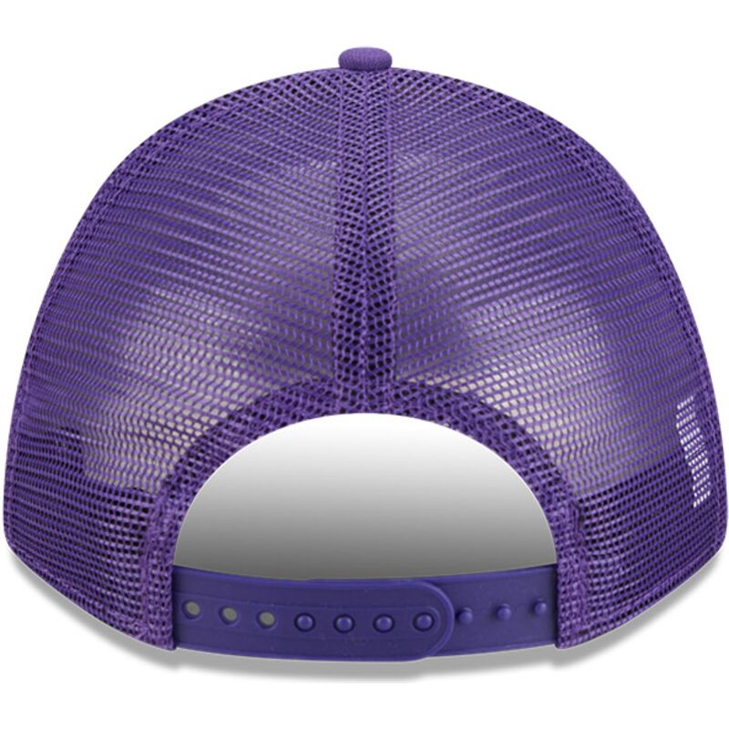 cappello-curvo-viola-snapback-9forty-m-crown-a-frame-all-over-dei-los-angeles-lakers-nba-di-new-era