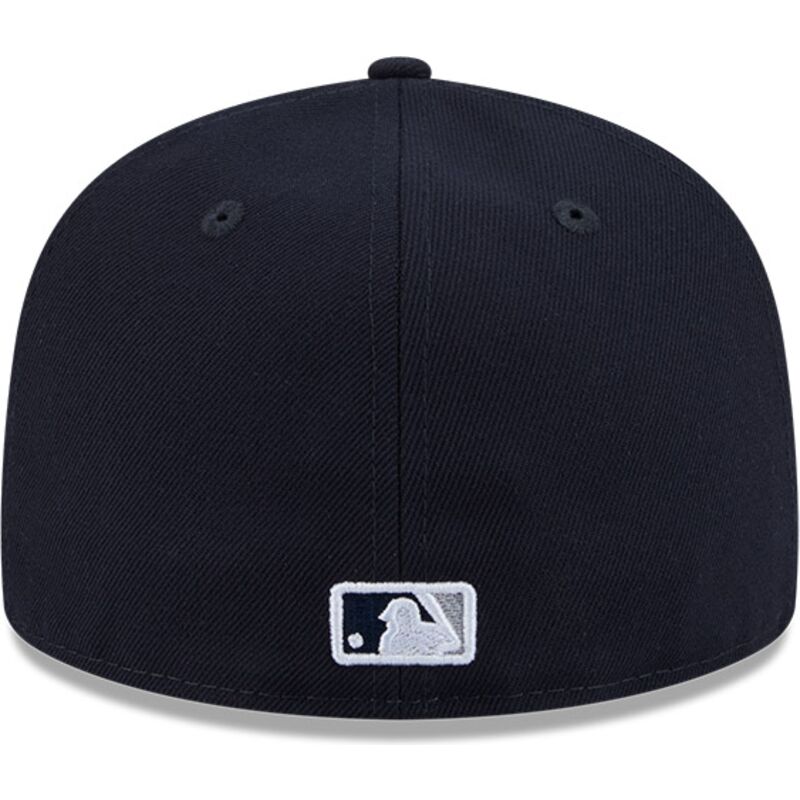 cappello-piatto-blu-marino-aderente-59fifty-rhinestone-badge-dei-new-york-yankees-mlb-di-new-era