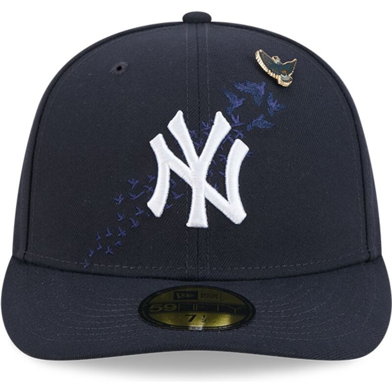 cappello-curvo-blu-marino-aderente-59fifty-pin-na-lifestyle-f1-dei-new-york-yankees-mlb-di-new-era cappello-curvo-blu-marino-aderente-59fifty-pin-na-lifestyle-f1-dei-new-york-yankees-mlb-di-new-era